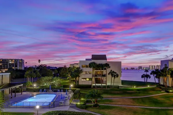 $705,000 | 50 Coe Road, Unit 311, Belleair, FL 33756