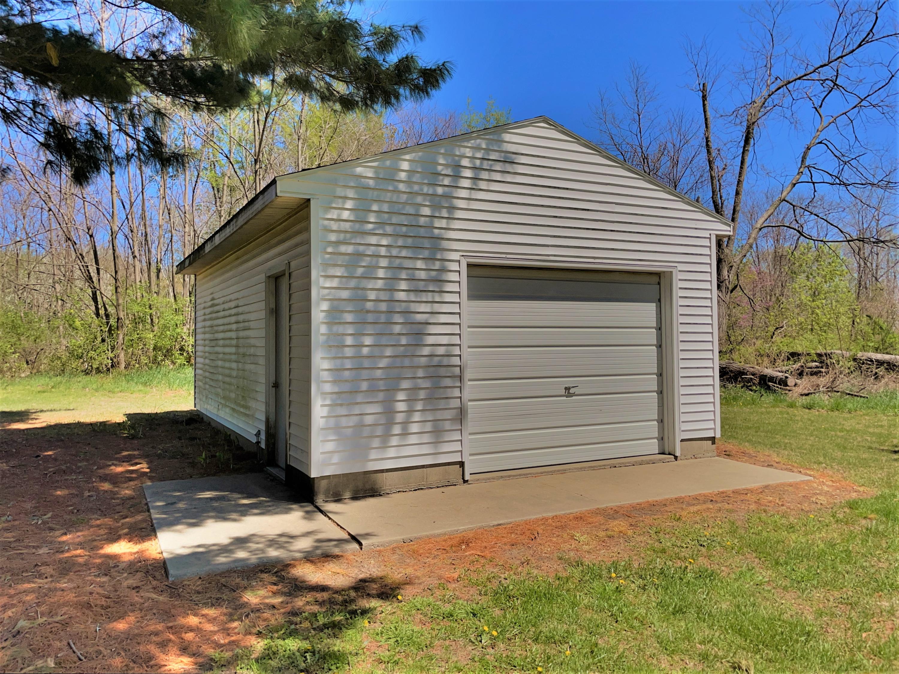 15081 Carpenter Road Three Oaks, MI 49128 - Photo 13 of 20 IMG_2819 (002)