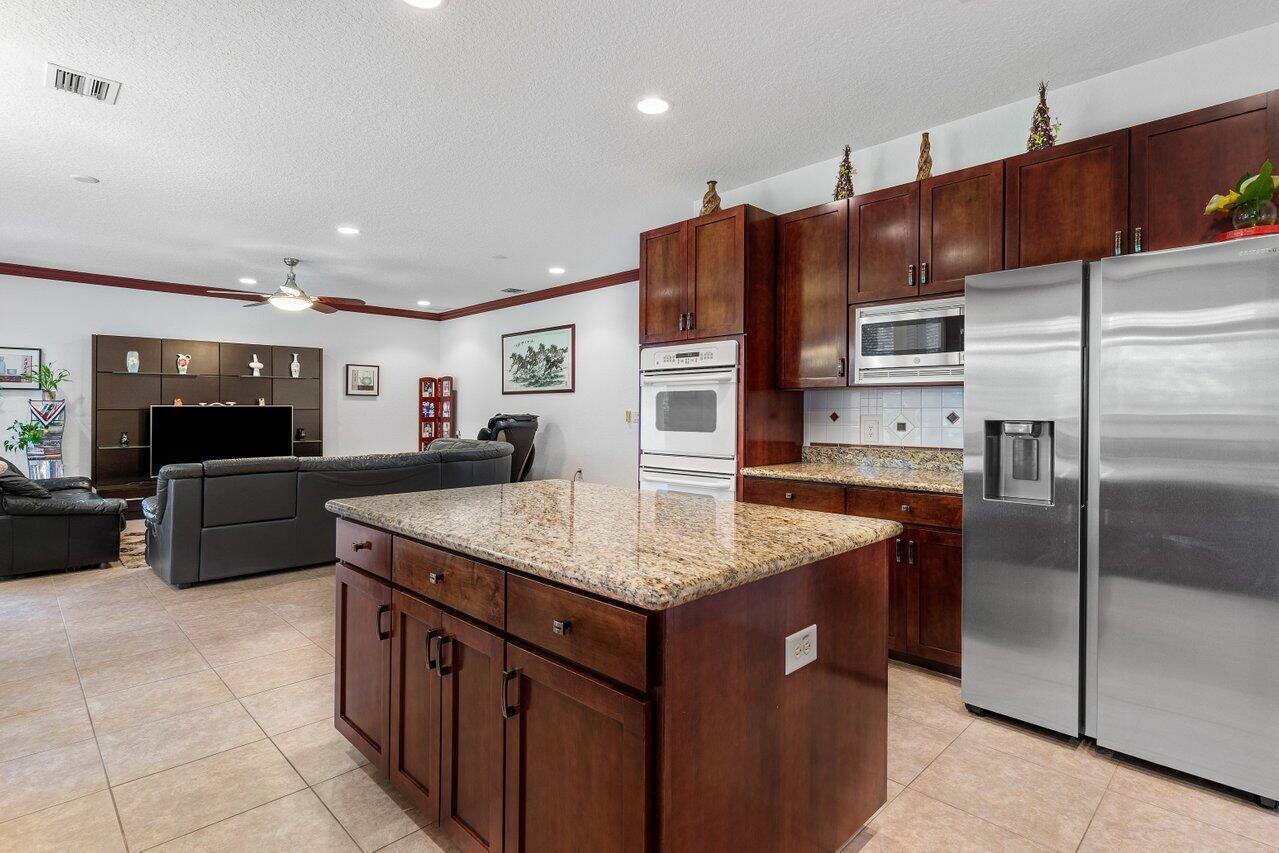 11025 Sunset Ridge Circle Boynton Beach, FL 33473 - Photo 15 of 44 015-11025SunsetRidgeCircle-BoyntonBeach-