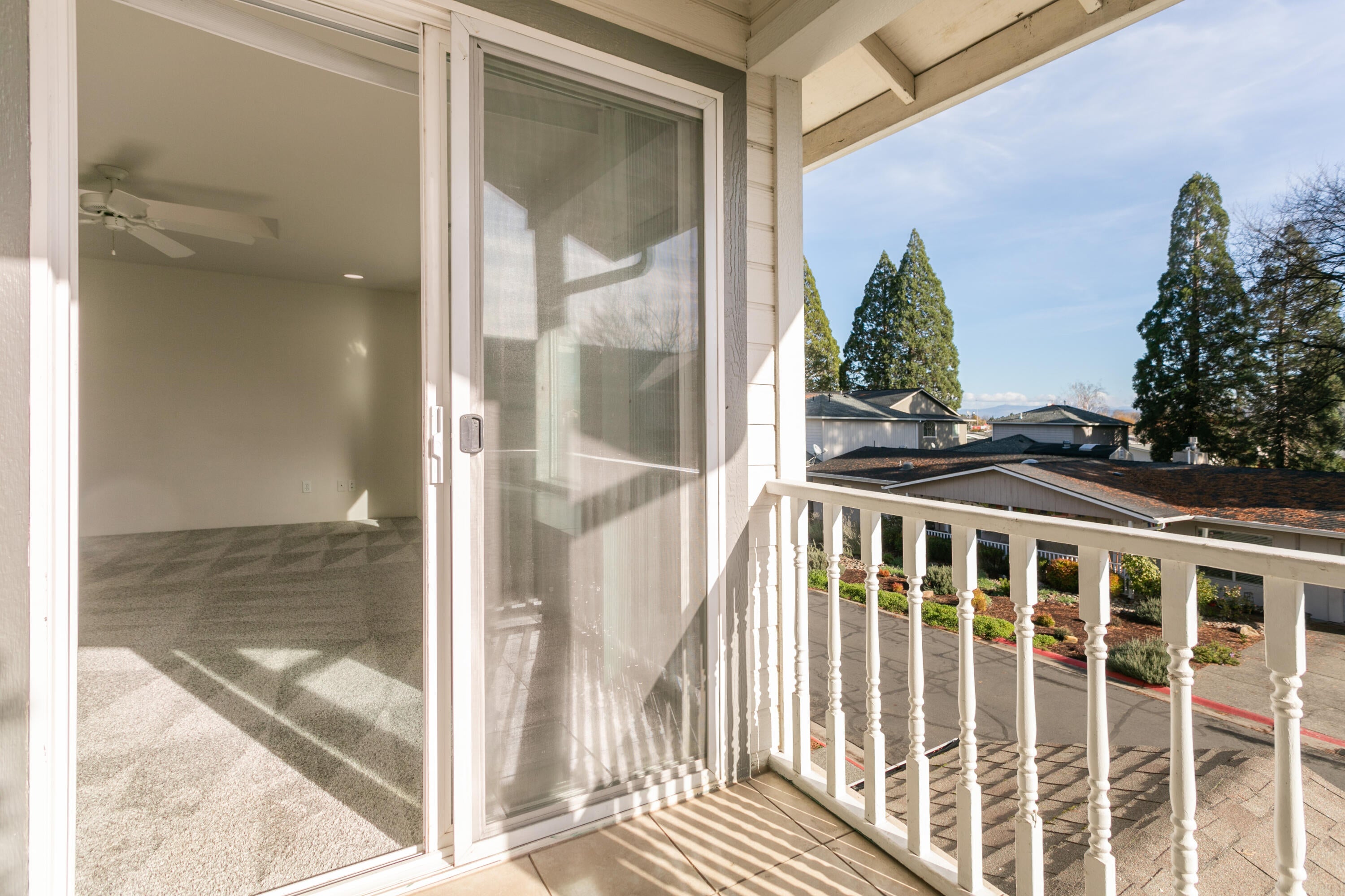 623 Shadow Way Central Point, OR 97502 - Photo 22 of 37 Shadow632-7584