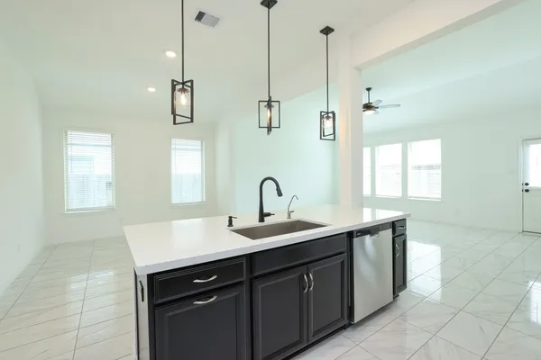 $2,600 | 19243 Palfrey Prairie Trail, Tomball, TX 77377