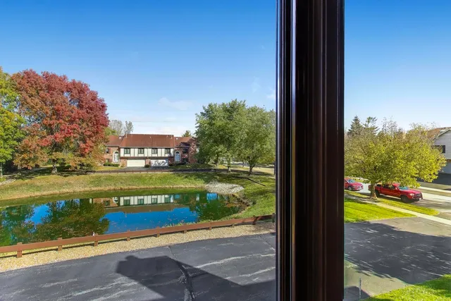 $325,000 | 11238 Cameron Parkway, Orland Park, IL 60467