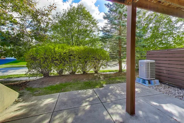 $325,000 | 11238 Cameron Parkway, Orland Park, IL 60467