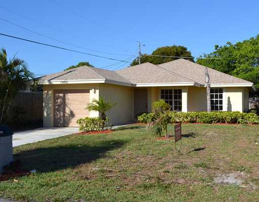 7965 Terrace Road Lantana, FL 33462 - Photo 1 of 16 Primary Photo