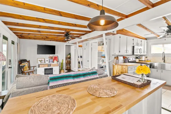 $279,900 | 311 Olive Street, Surfside Beach, TX 77541