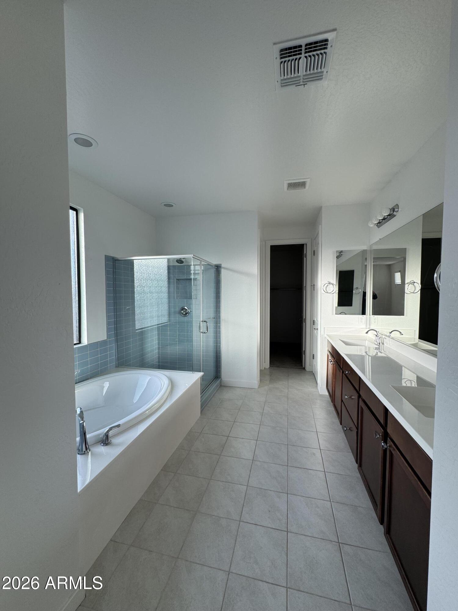 821 East Monte Way Phoenix, AZ 85042 - Photo 22 of 37 IMG_4642