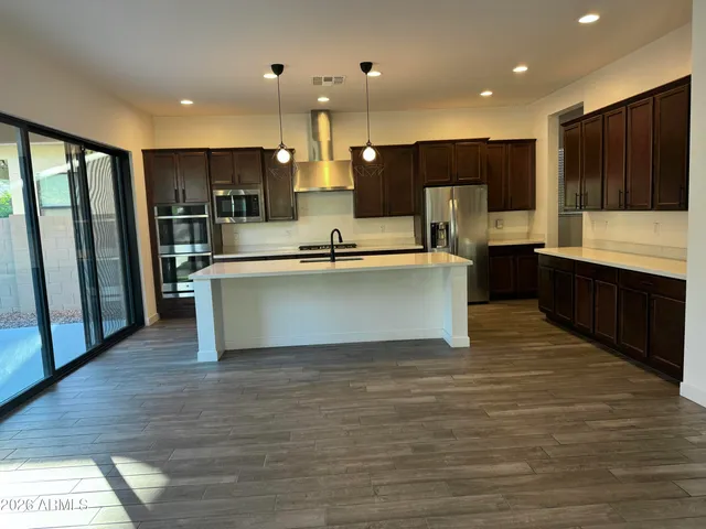 $3,800 | 821 East Monte Way, Phoenix, AZ 85042