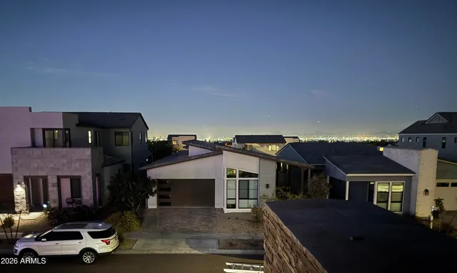 $3,800 | 821 East Monte Way, Phoenix, AZ 85042