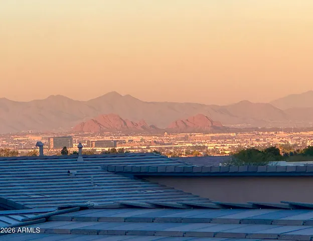 $3,800 | 821 East Monte Way, Phoenix, AZ 85042