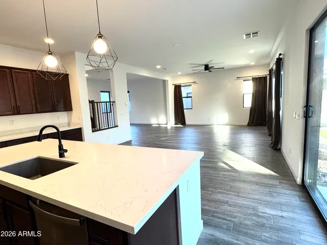 $3,800 | 821 East Monte Way, Phoenix, AZ 85042