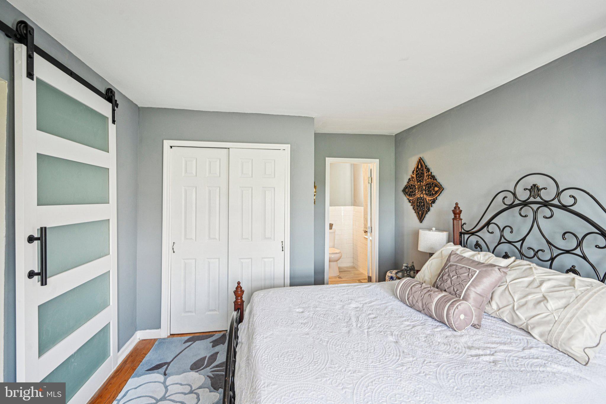 25618 Mt Pleasant Road Columbus, NJ 08022 - Photo 20 of 61 a bedroom with a bed and a window