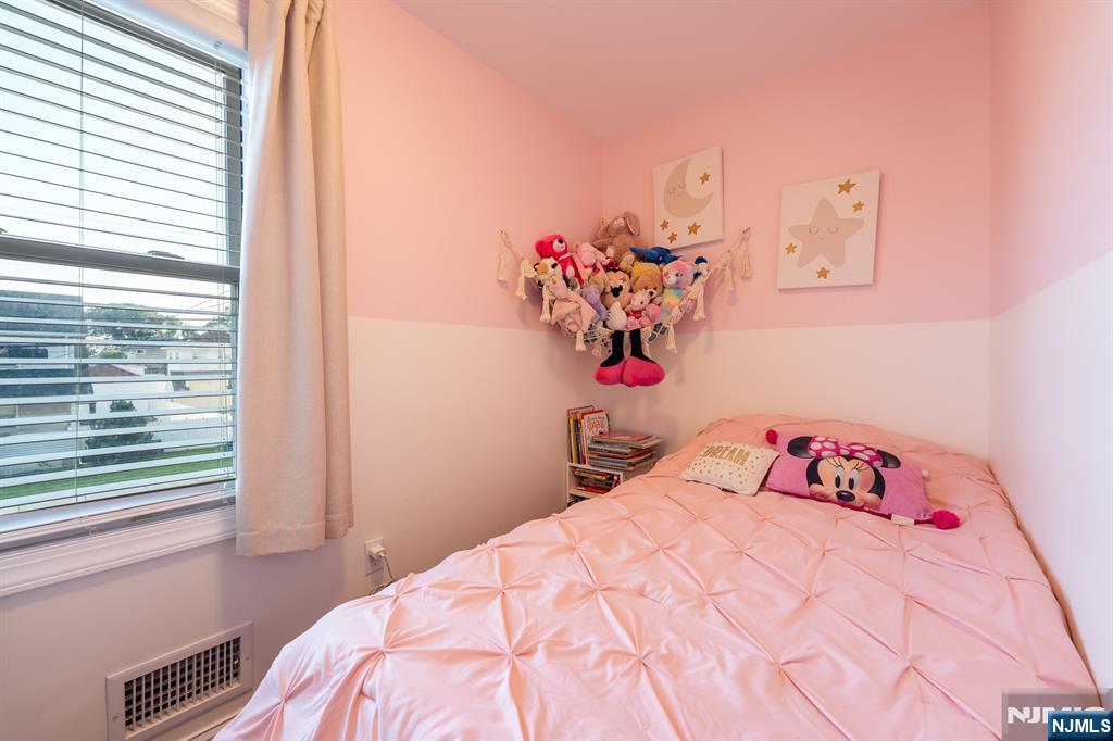 340 Simons Avenue Hackensack, NJ 07601 - Photo 17 of 24 Gallery Image 17