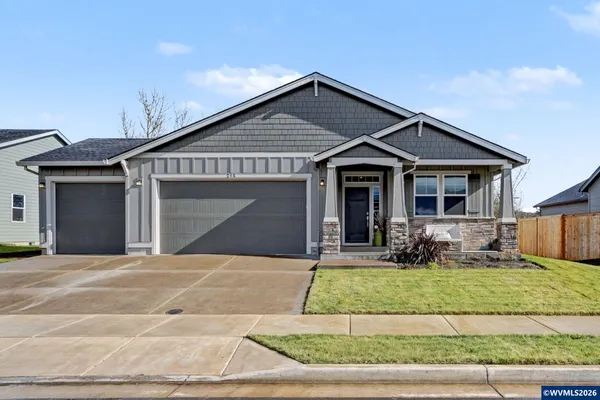 $520,000 | 215 Walnut Street, Mount Angel, OR 97362