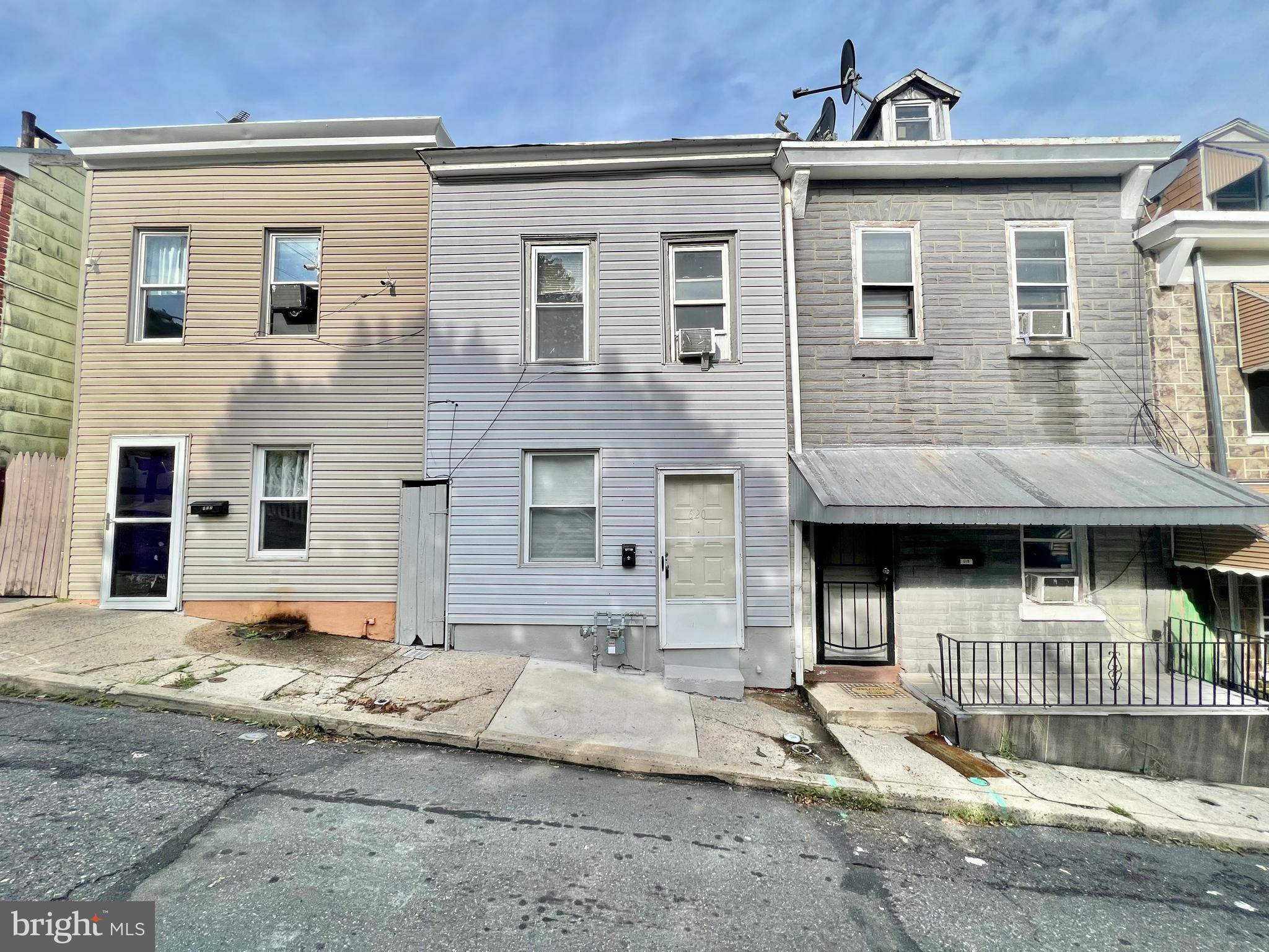 620 Maple Street Reading, PA 19602 - Photo 1 of 29 Gallery Image 1