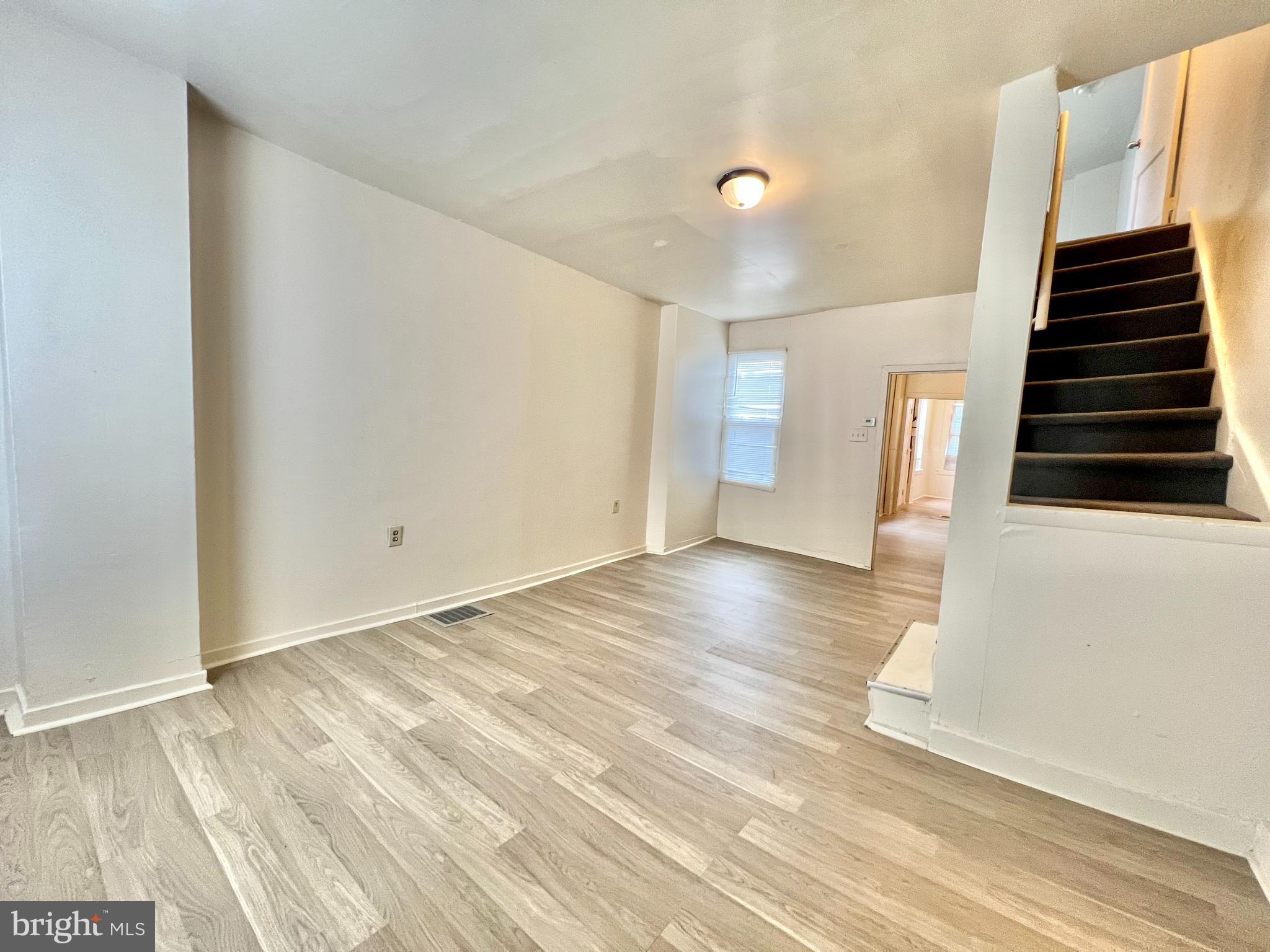 620 Maple Street Reading, PA 19602 - Photo 5 of 29 Gallery Image 5