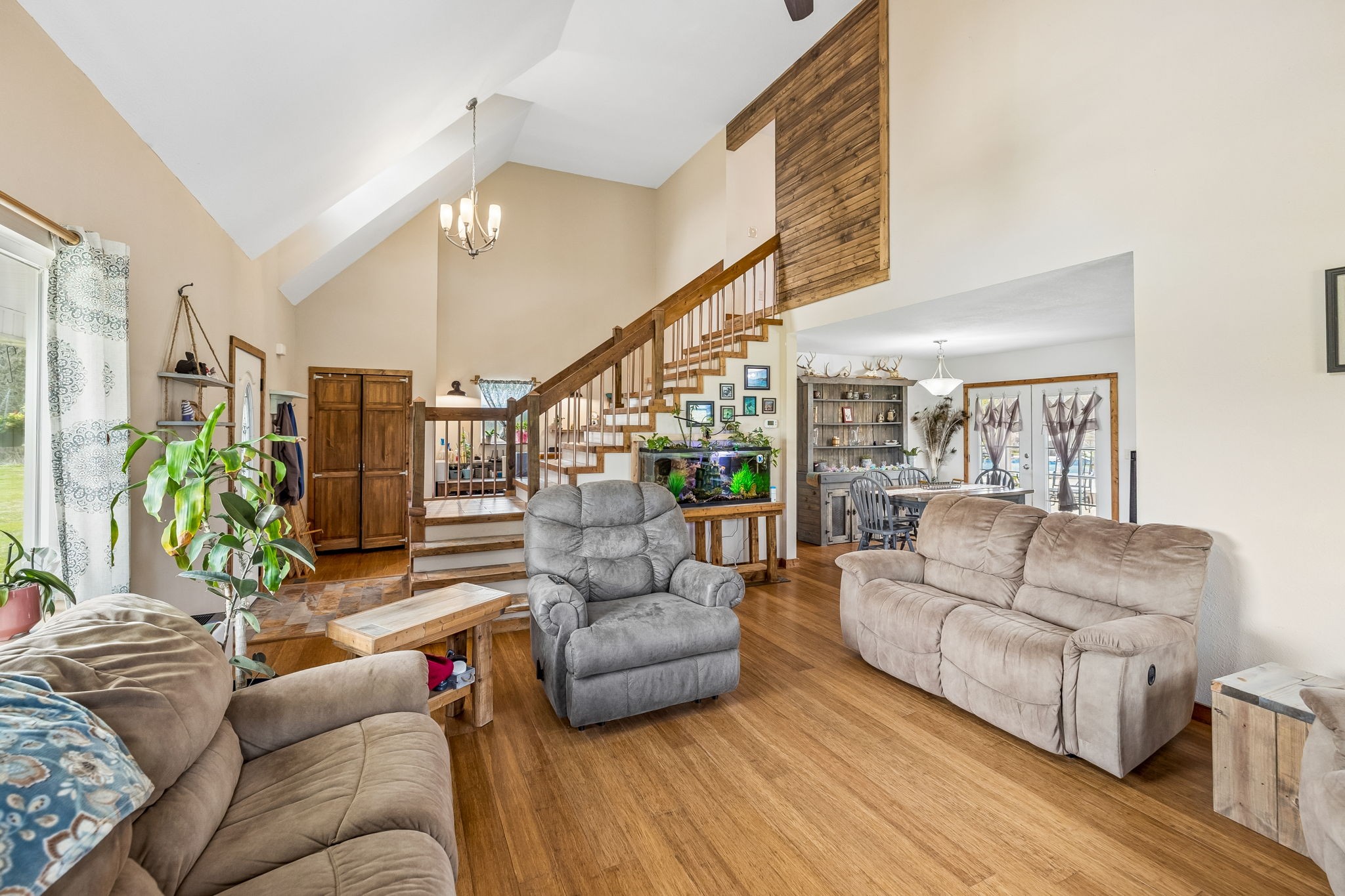 95 Floyd Lane Decherd, TN 37324 - Photo 7 of 82 a living room with furniture and wooden floor