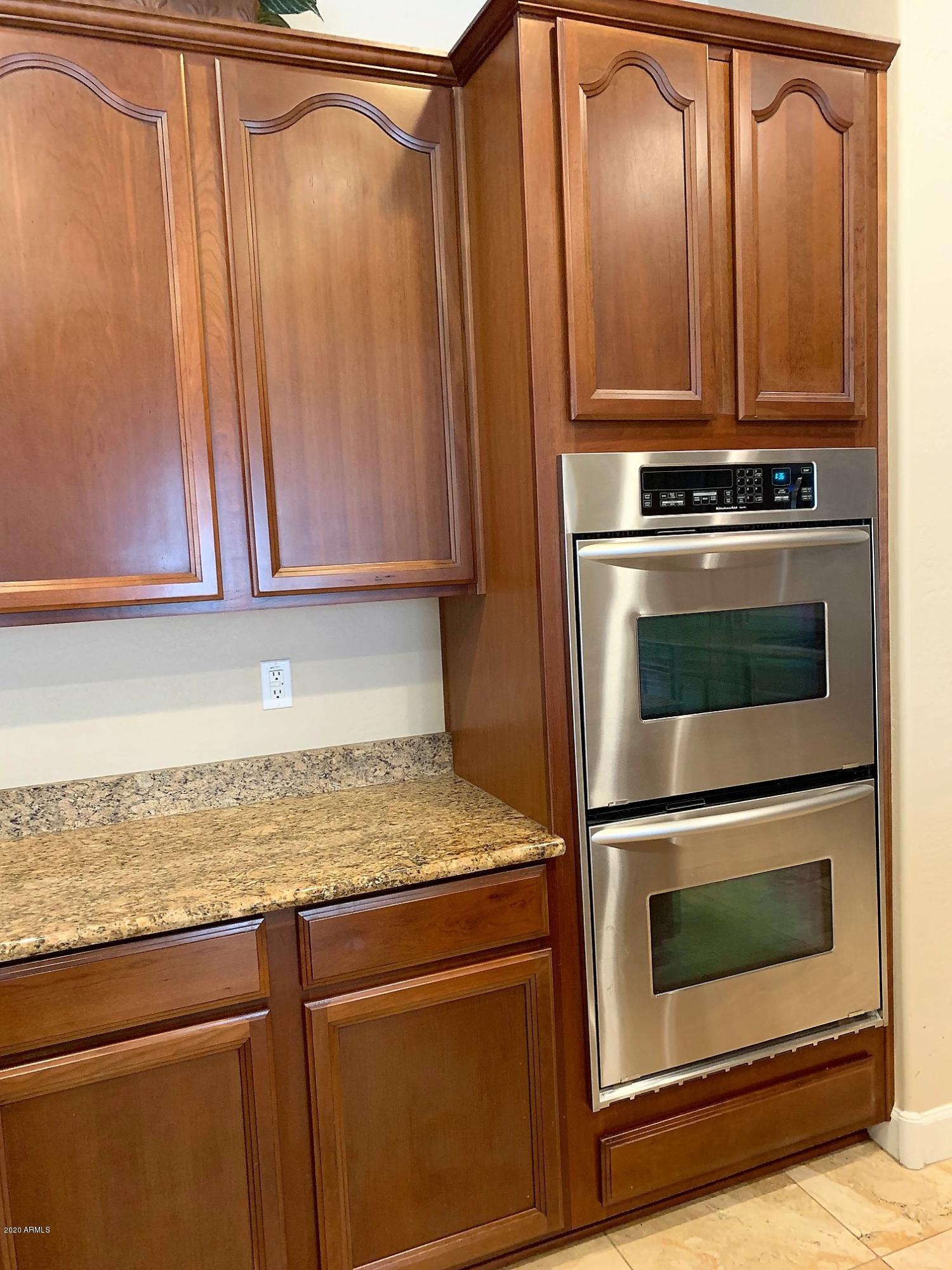 7009 West Fremont Road Laveen, AZ 85339 - Photo 18 of 64 Kitchenaid double oven