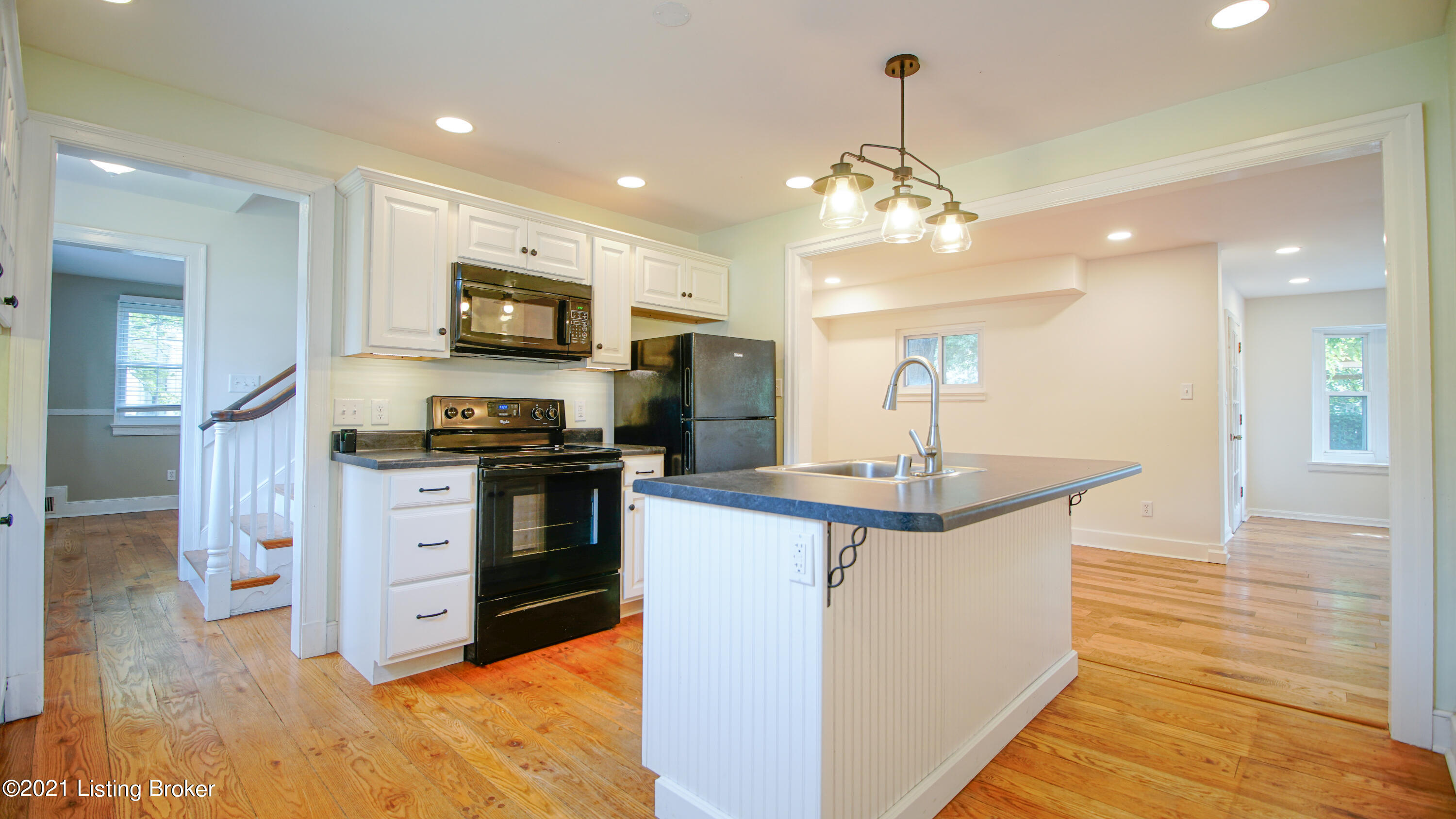 407 James Road Louisville, KY 40206 - Photo 9 of 39 407 james rd (22 of 35)