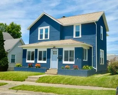 $284,900 | 1245 East Chestnut Street, Lancaster, OH 43130