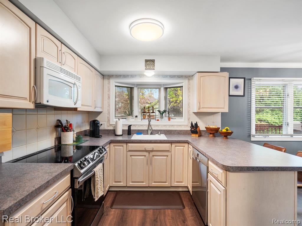 1480 Colony Drive Rochester Hills, MI 48307 - Photo 36 of 58