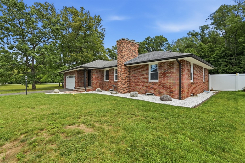 87 Laurel Road West Springfield, MA 01089 - Photo 3 of 35 Gallery Image 3