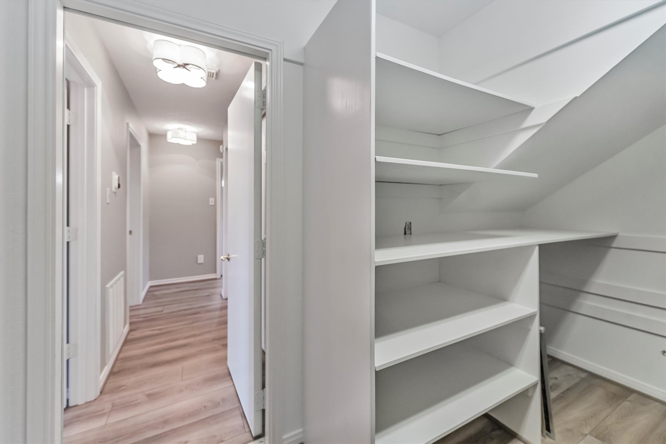123 Palisade Circle Huntsville, TX 77320 - Photo 30 of 50 a view of a hallway