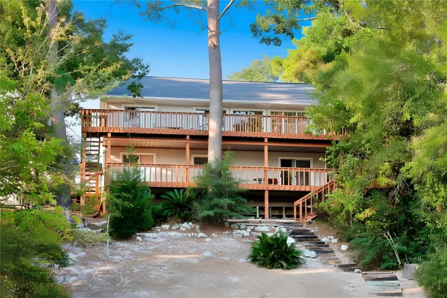 $719,200 | 123 Palisade Circle, Huntsville, TX 77320