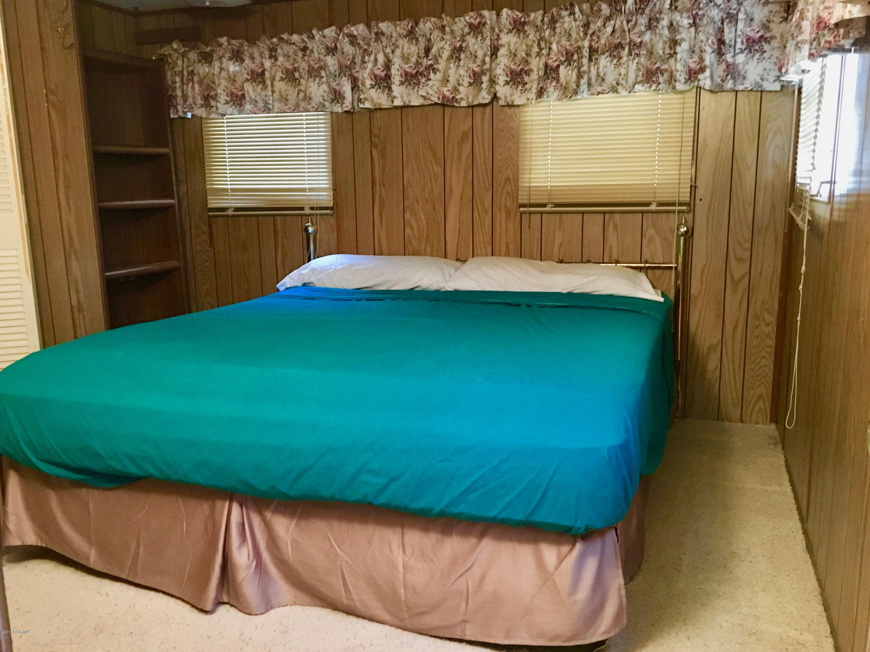 7375 North Race Track Road Prescott, AZ 86305 - Photo 24 of 45 Master bed room