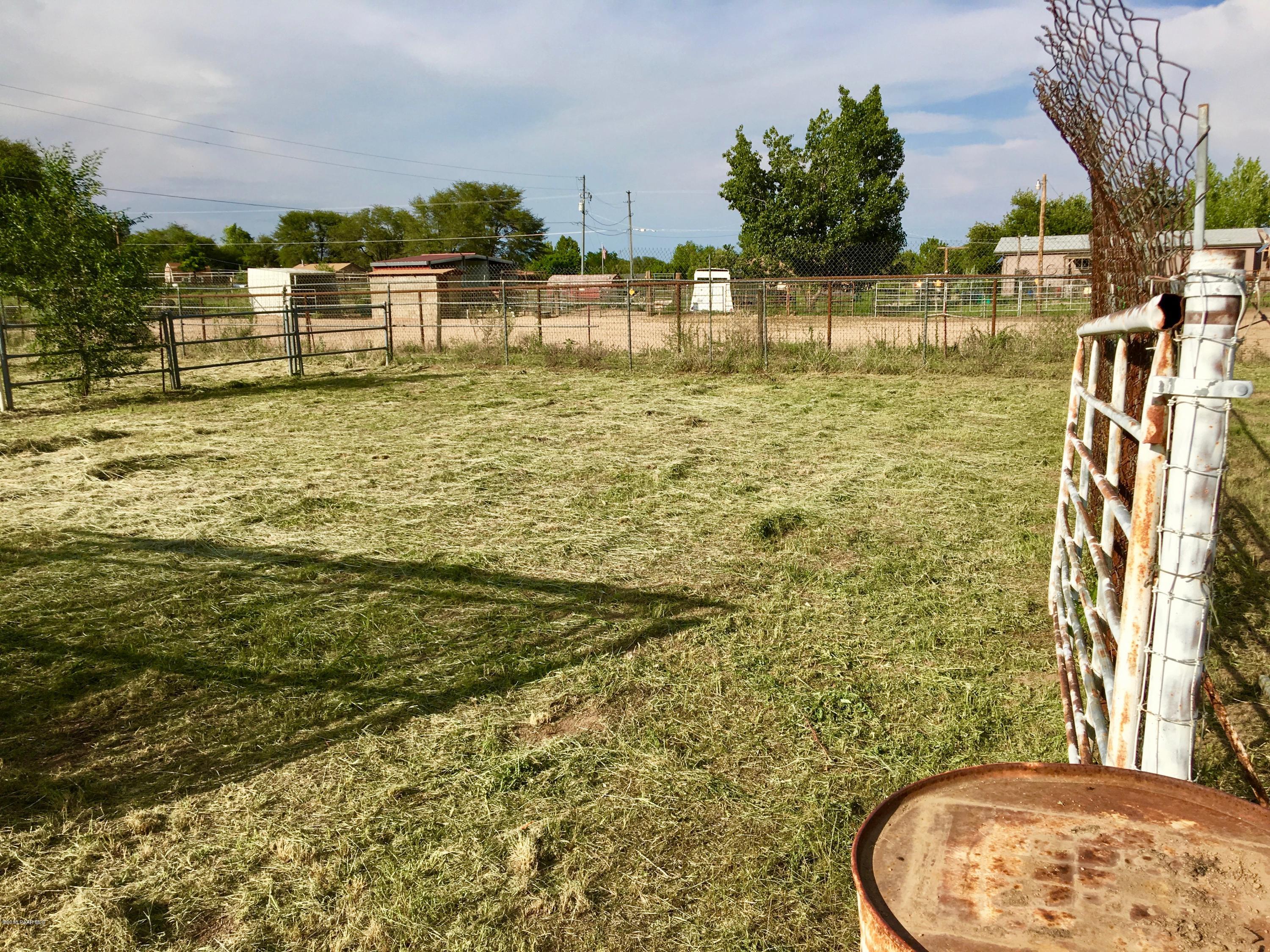 7375 North Race Track Road Prescott, AZ 86305 - Photo 35 of 45 back yard horse pins