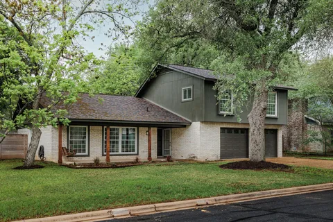 $775,000 | 2401 Vassal Drive, Austin, TX 78748