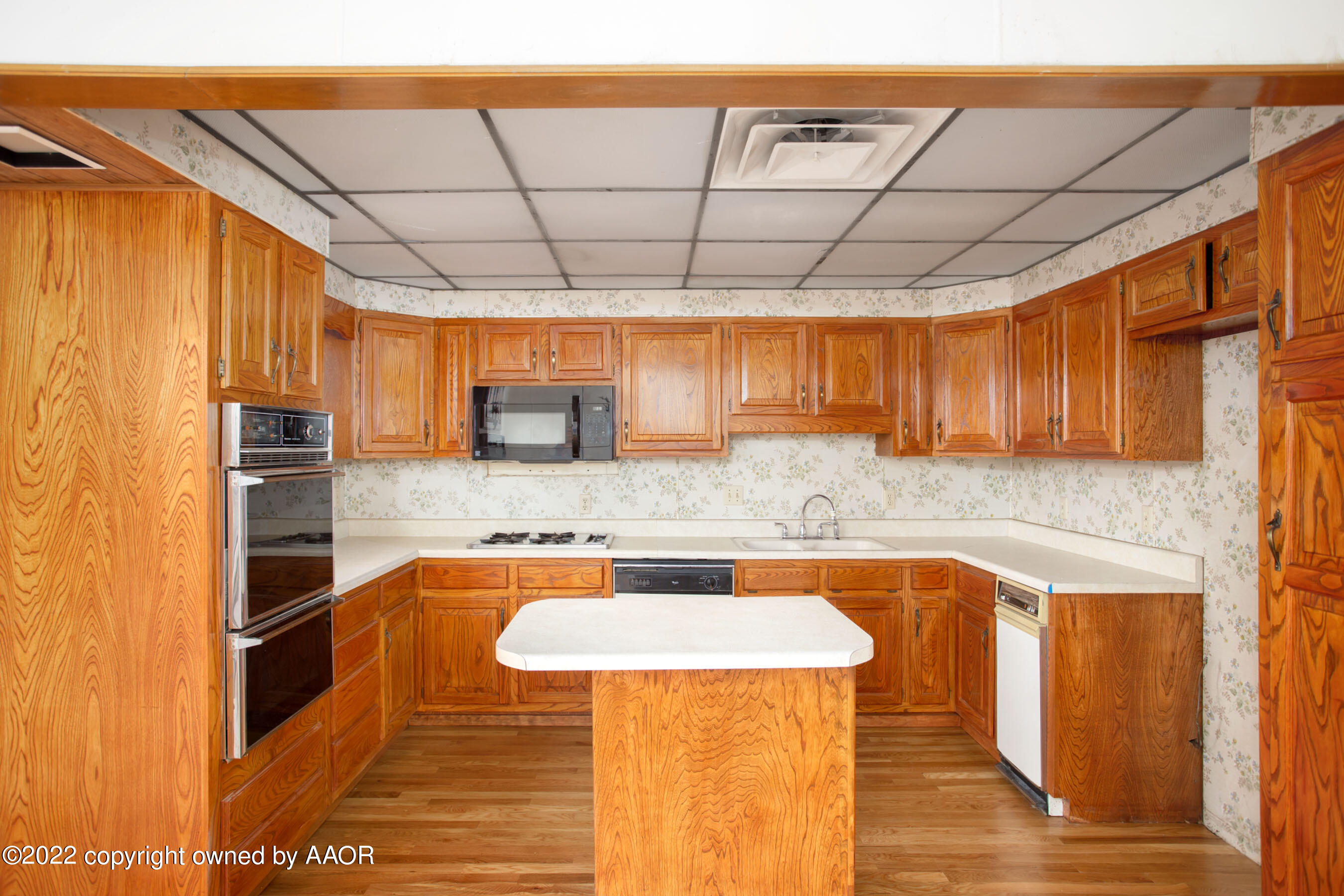 5131 South Bonham Street Amarillo, TX 79110 - Photo 8 of 22 3
