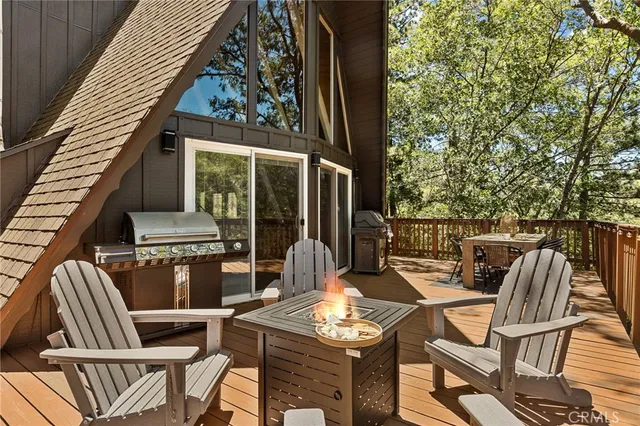 a view of outdoor space yard and patio