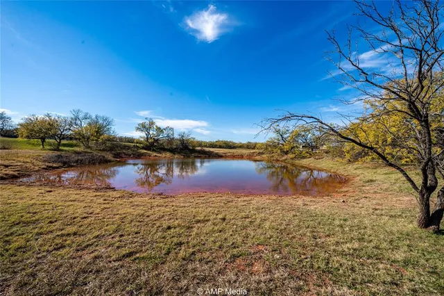 $229,900 | 206 Spoon Drive, Stamford, TX 79553