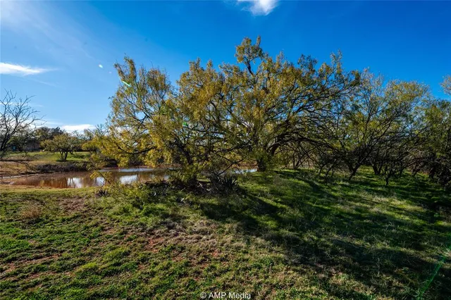 $229,900 | 206 Spoon Drive, Stamford, TX 79553