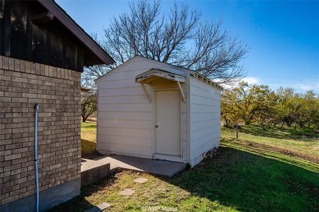 $229,900 | 206 Spoon Drive, Stamford, TX 79553
