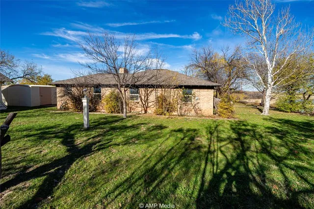 $229,900 | 206 Spoon Drive, Stamford, TX 79553