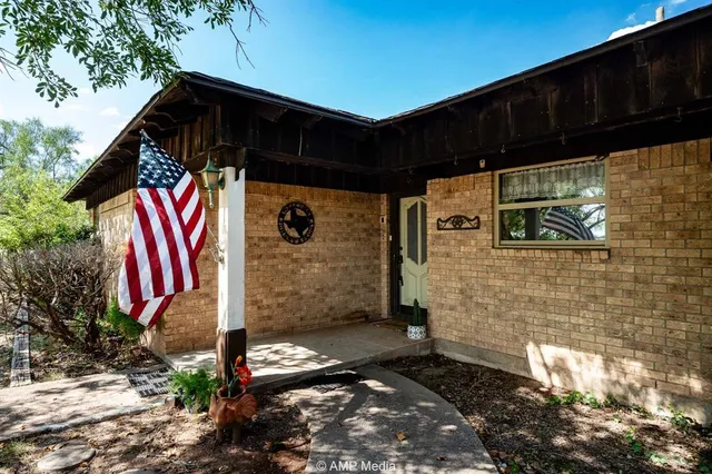 $229,900 | 206 Spoon Drive, Stamford, TX 79553