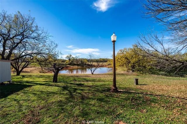 $229,900 | 206 Spoon Drive, Stamford, TX 79553