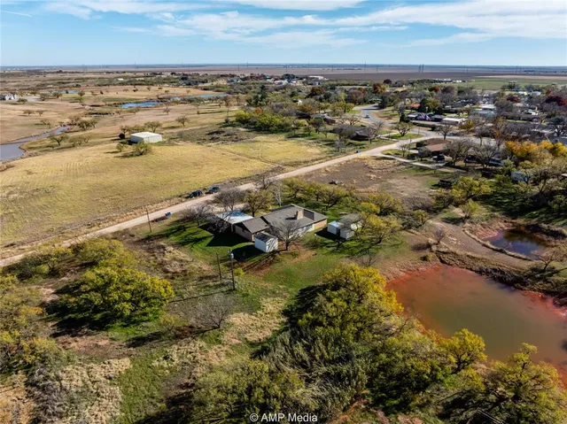 $229,900 | 206 Spoon Drive, Stamford, TX 79553