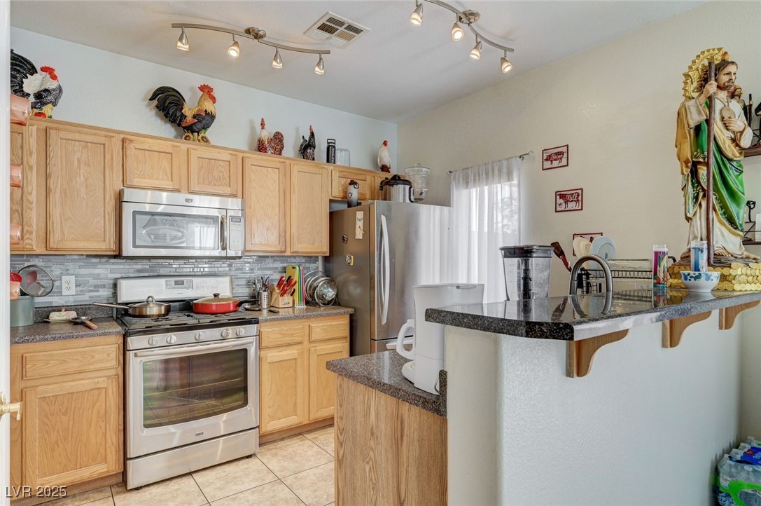 6312 Snap Ridge Street, Unit 102 North Las Vegas, NV 89081 - Photo 12 of 40