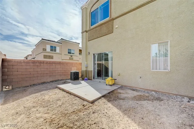$289,900 | 6312 Snap Ridge Street, Unit 102, North Las Vegas, NV 89081
