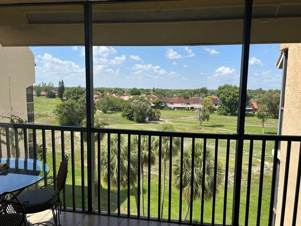 $150,000 | 3841 Environ Boulevard, Unit 629, Lauderhill, FL 33319