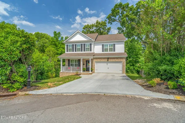 $515,000 | 1204 Emerald Forest Lane, Powell, TN 37849