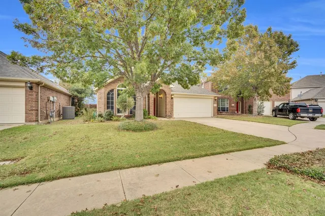 $347,500 | 10620 Donnis Drive, Fort Worth, TX 76244