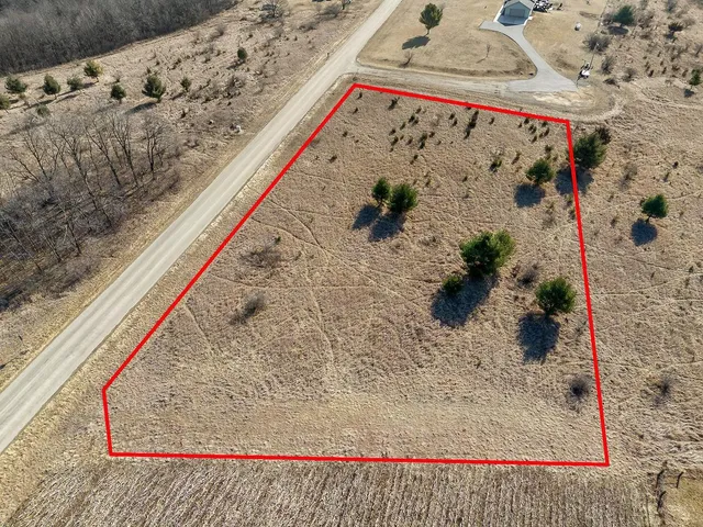 $11,500 | L1076-hunt Club L1076-hunt Club, La Valle, WI 53941