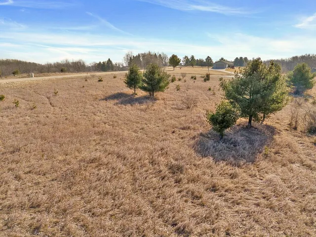 $11,500 | L1076-hunt Club L1076-hunt Club, La Valle, WI 53941