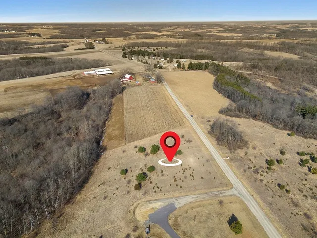 $11,500 | L1076-hunt Club L1076-hunt Club, La Valle, WI 53941