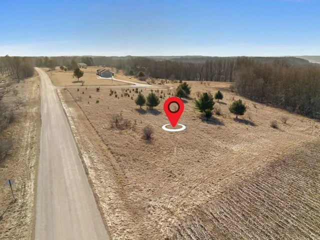 $11,500 | L1076-hunt Club L1076-hunt Club, La Valle, WI 53941