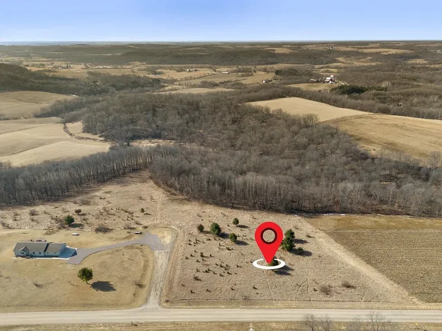 $11,500 | L1076-hunt Club L1076-hunt Club, La Valle, WI 53941