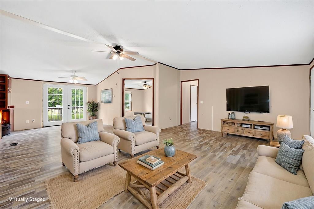 929 West Sterrett Road Waxahachie, TX 75167 - Photo 17 of 40